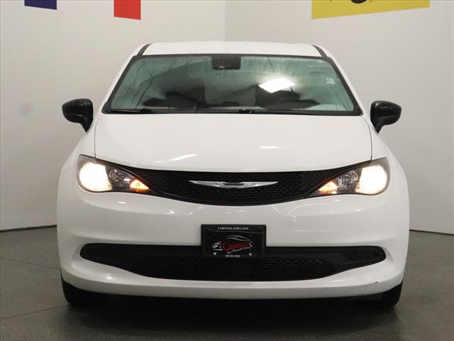 2024 Chrysler Voyager LX:D13312