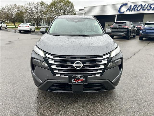 2025 Nissan Rogue SV:D14136