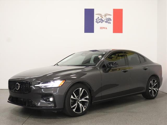 2023 Volvo S60 B5 Plus Dark Theme:D13307