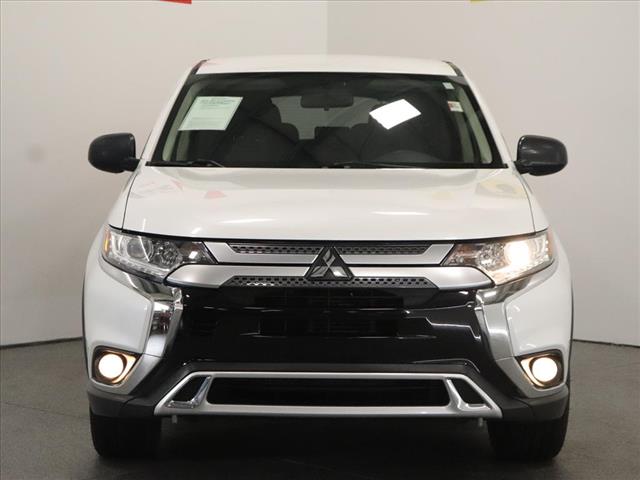 Photo of 2020 Mitsubishi Outlander ES in Iowa City, IA - 8,  2020 Mitsubishi Outlander ES:D13077
