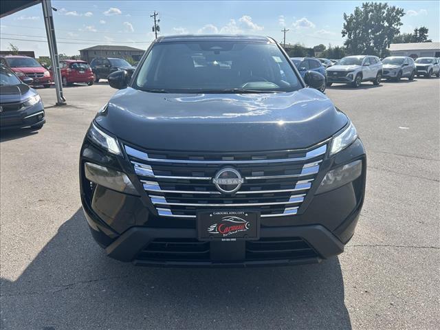 2025 Nissan Rogue SV:D13987