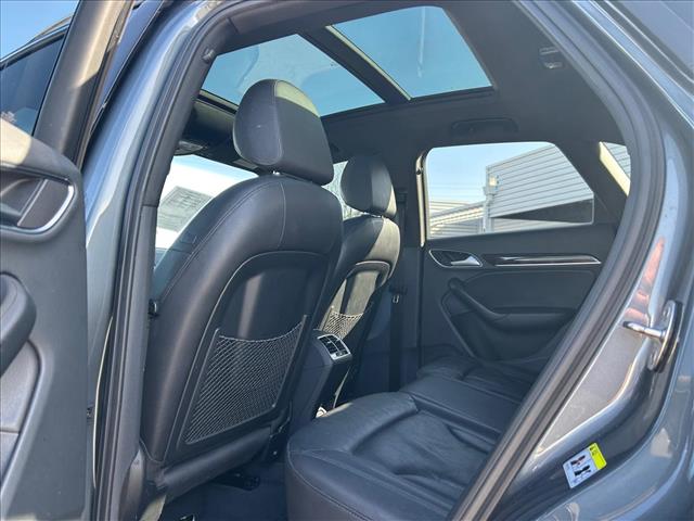 2017 Audi Q3 2.0T quattro Premium Plus:D13504