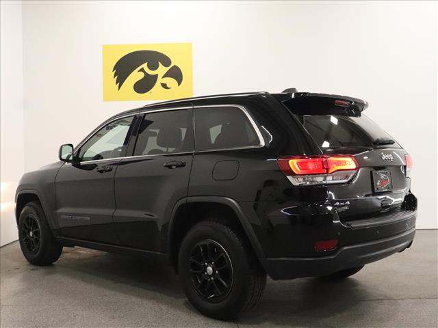 2020 Jeep Grand Cherokee Laredo:D13104A