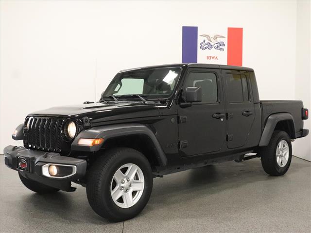 Photo of 2023 Jeep Gladiator Sport S in Iowa City, IA - 9,  2023 Jeep Gladiator Sport S:D13095