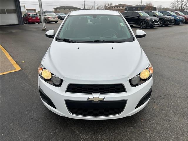 2014 Chevrolet Sonic LS Manual:D13335