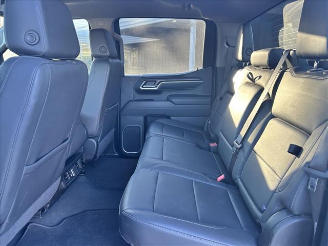2025 GMC Sierra 1500 SLT:D14099