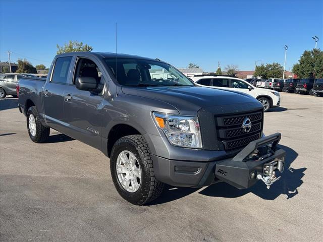Photo of 2021 Nissan Titan S in Iowa City, IA - 9,  2021 Nissan Titan S:D13246