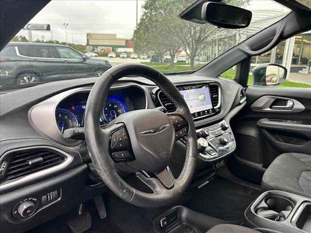 2024 Chrysler Pacifica Touring:D14061