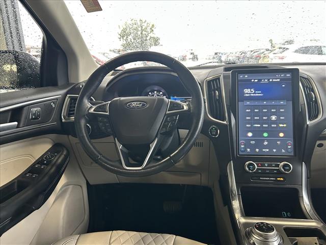 2023 Ford Edge Titanium:D14083