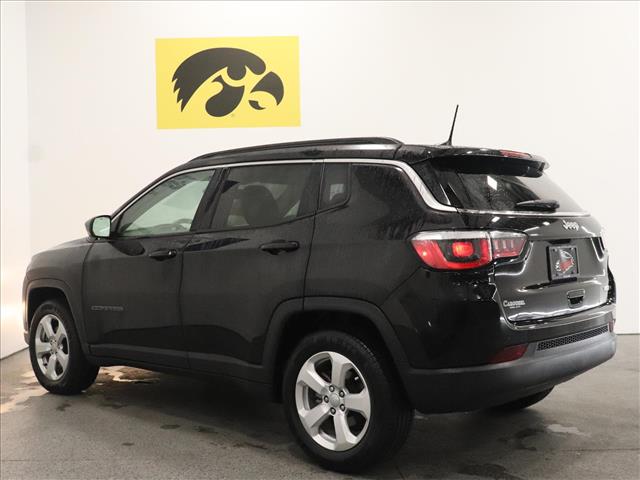 2017 Jeep Compass Latitude:D13511