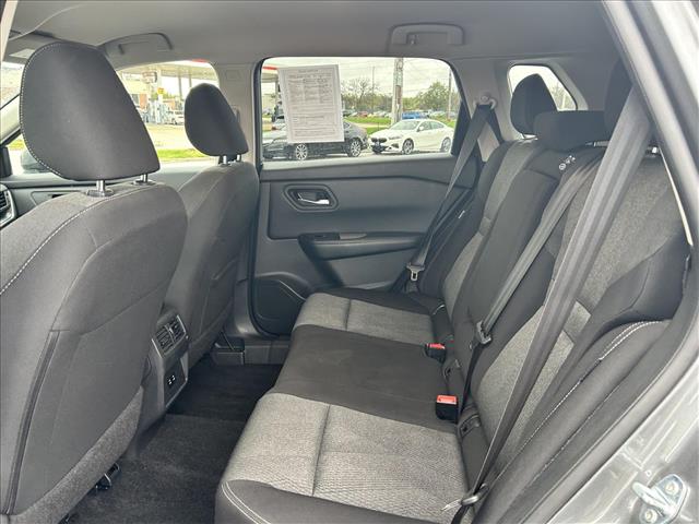 2025 Nissan Rogue SV:D14136