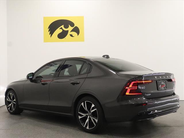 2023 Volvo S60 B5 Plus Dark Theme:D13307