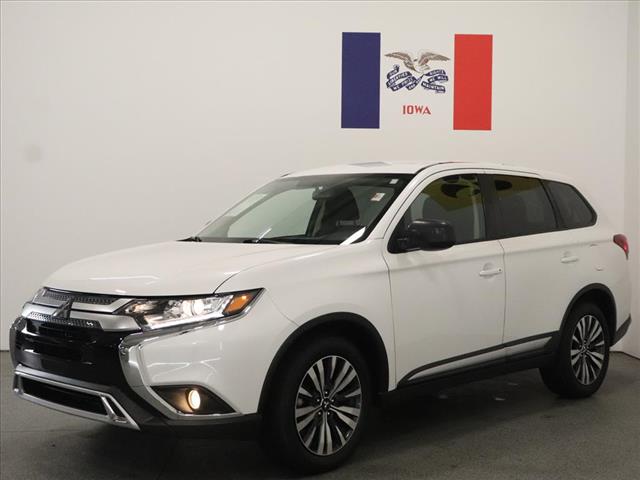 Photo of 2020 Mitsubishi Outlander ES in Iowa City, IA - 9,  2020 Mitsubishi Outlander ES:D13077