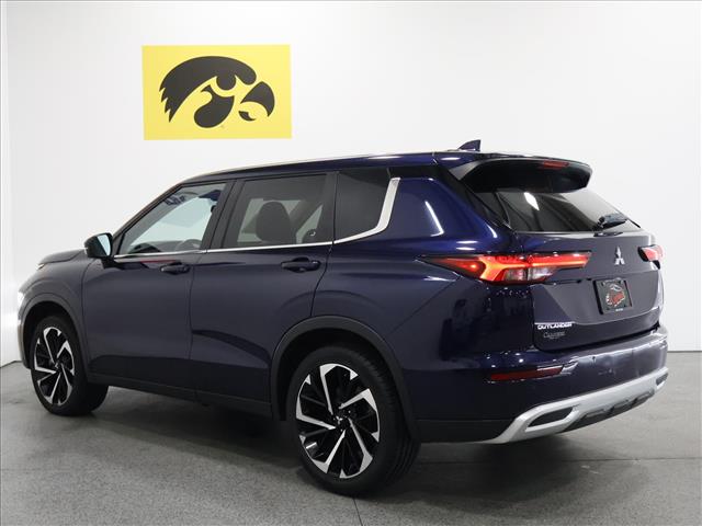2024 Mitsubishi Outlander SE:D13896