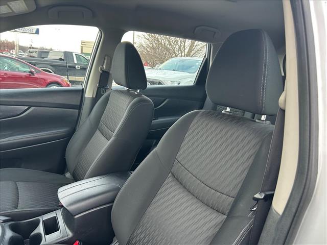 2018 Nissan Rogue S:D13135A