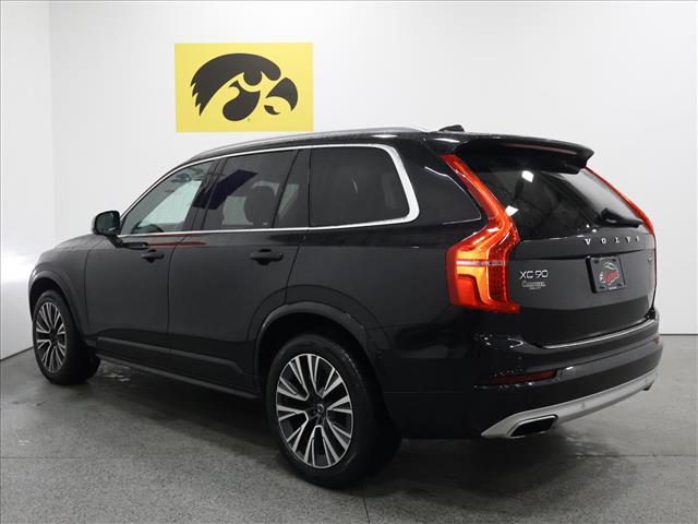 2021 Volvo XC90 T5 Momentum:D14010