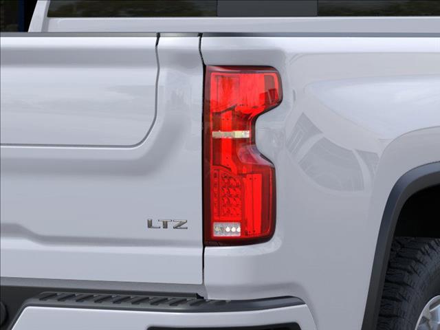 2025 Chevrolet Silverado 3500HD LTZ - Photo 11