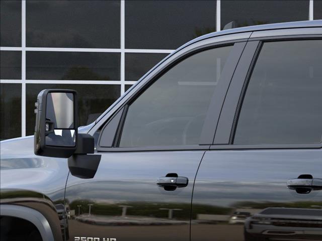 2025 Chevrolet Silverado 2500HD ZR2 - Photo 12
