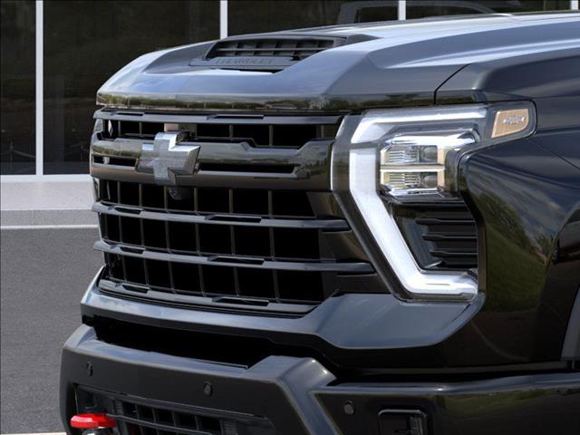 2025 Chevrolet Silverado 3500HD LTZ - Photo 13