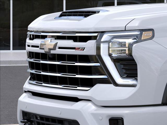 2025 Chevrolet Silverado 3500HD LTZ - Photo 13