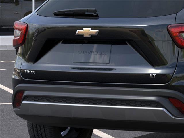 2025 Chevrolet Trax LT - Photo 14
