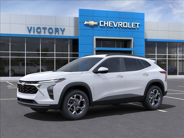 2025 Chevrolet Trax LT - Photo 2