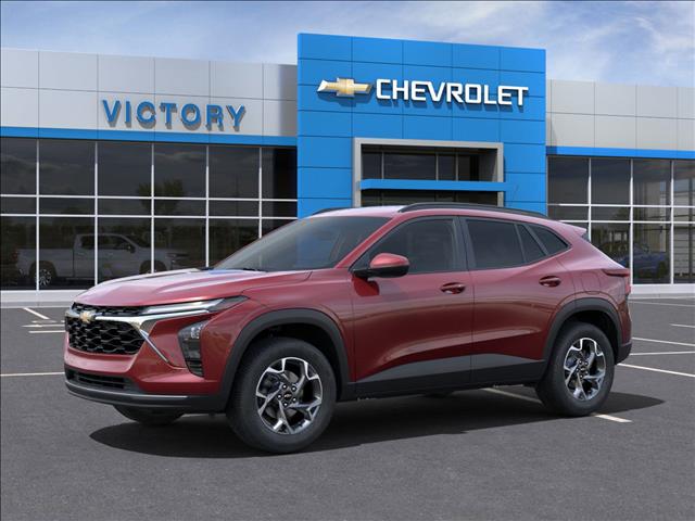 2025 Chevrolet Trax LT - Photo 2