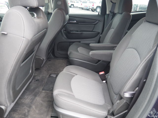 2017 Chevrolet Traverse LT - Photo 5