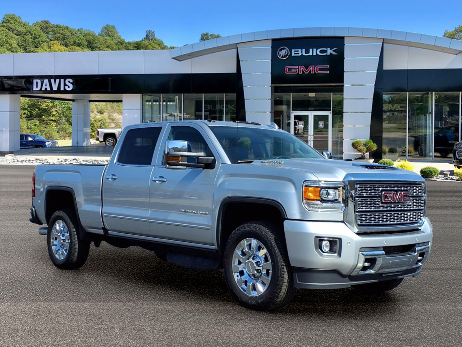 2019 GMC Sierra 2500HD Denali Crew Cab 4WD