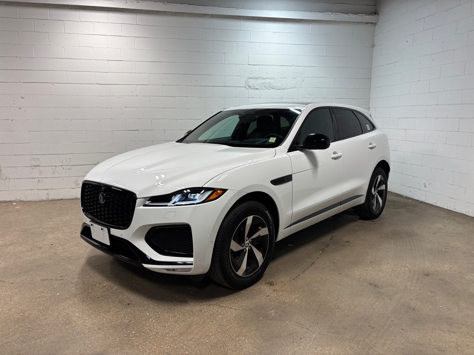 Fuji White 2026 Jaguar F-PACE SUV / Crossover All-Wheel Drive 8-Speed Automatic