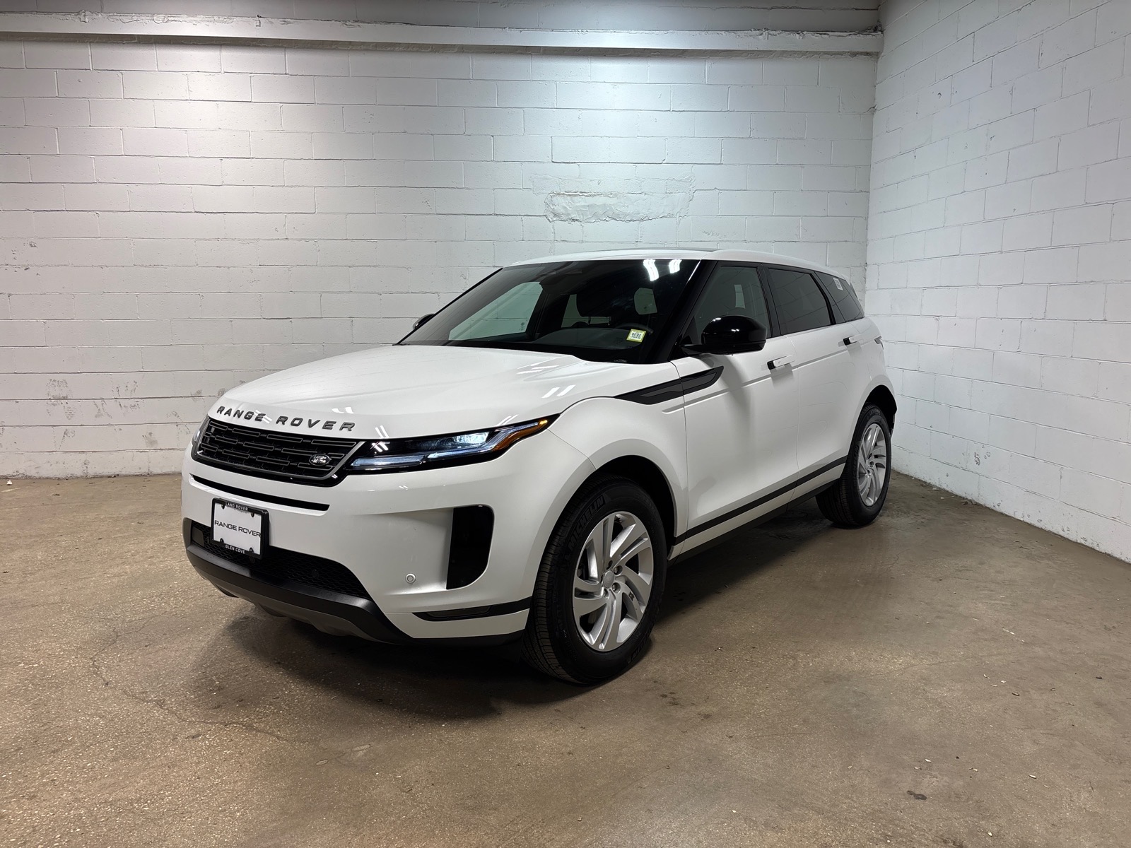 Fuji White 2026 Land Rover Range Rover Evoque SUV / Crossover All-Wheel Drive 9-Speed Automatic