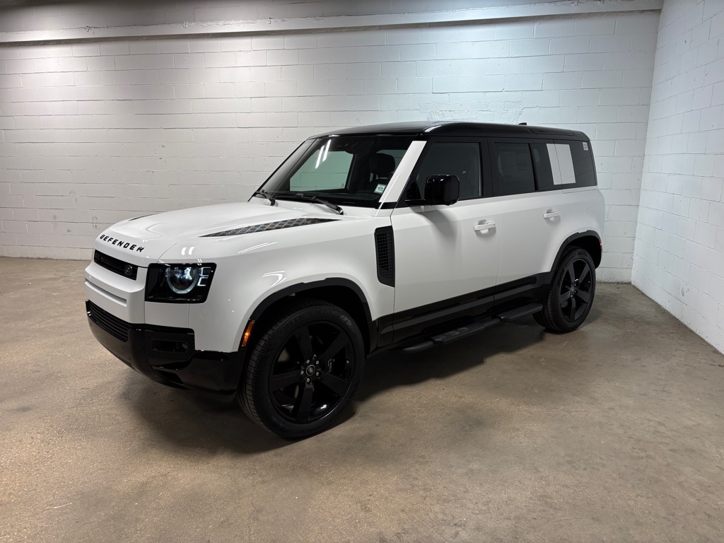 2025 Land Rover Defender 110 V8 P525