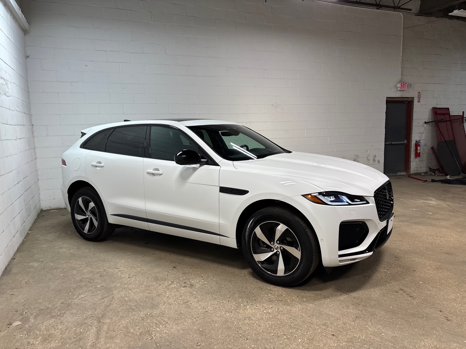 View vehicle photo 5