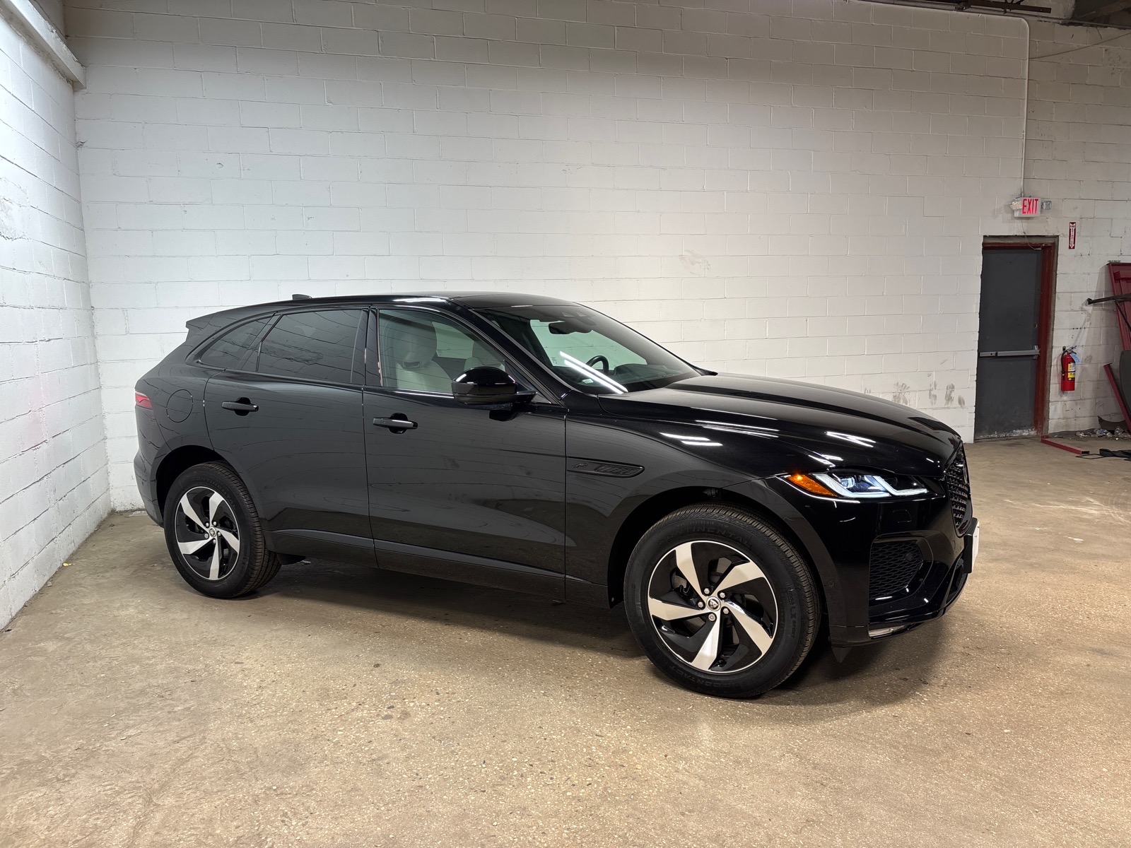 View vehicle photo 5