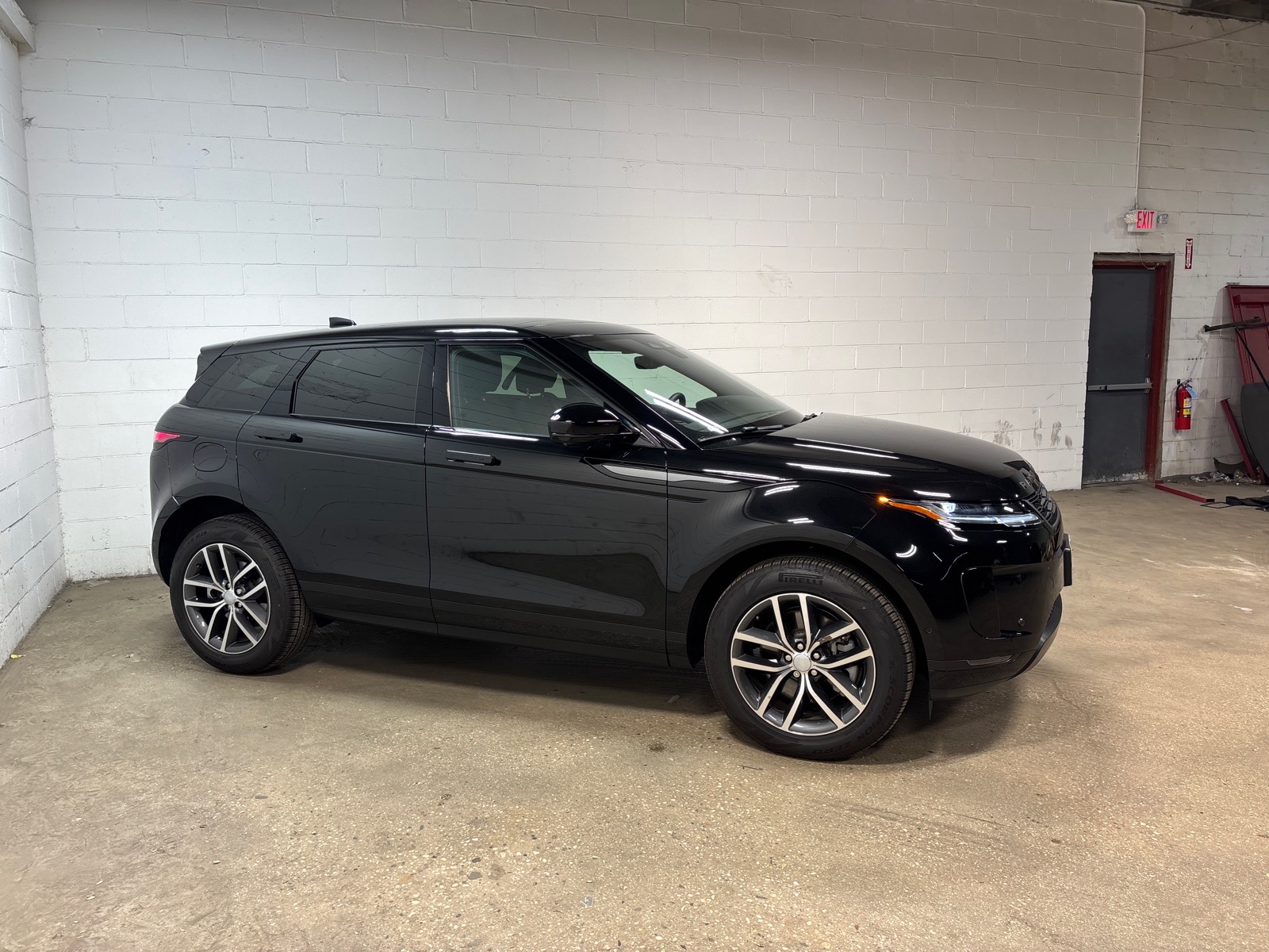View vehicle photo 5