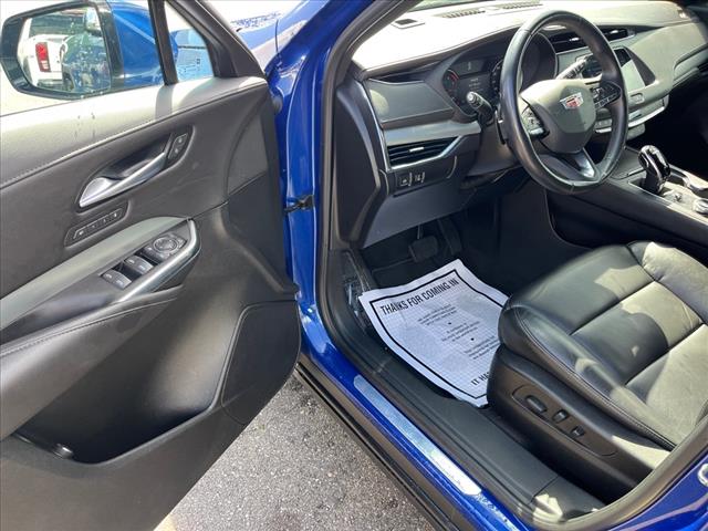 2023 Cadillac XT4 Premium Luxury