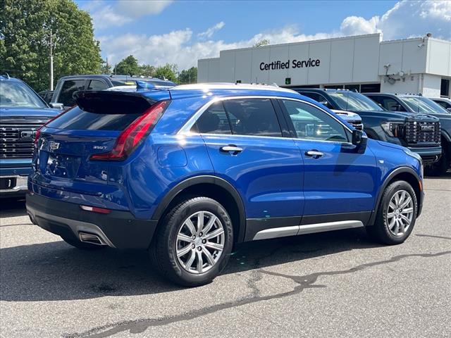 2023 Cadillac XT4 Premium Luxury