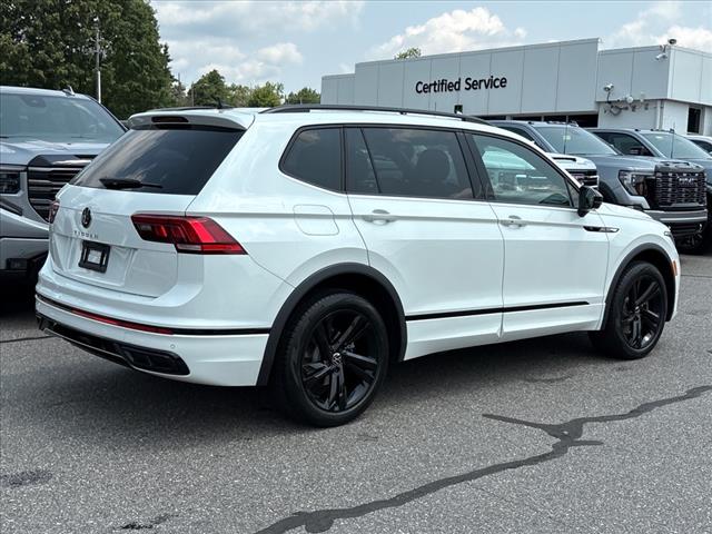 2024 Volkswagen Tiguan SE R-Line Black