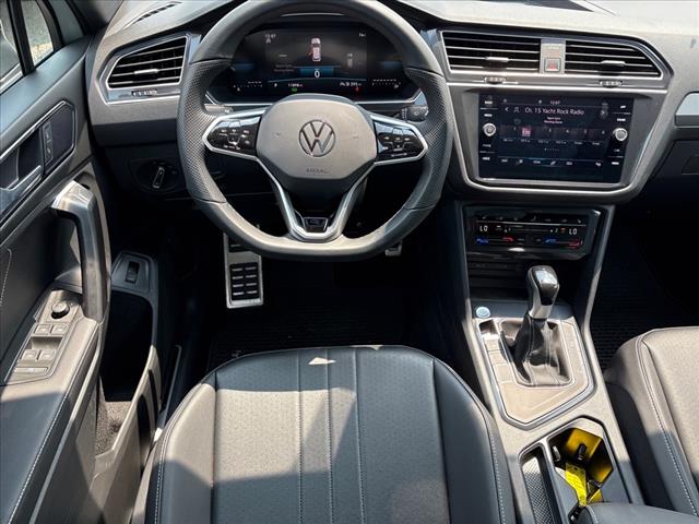 2024 Volkswagen Tiguan SE R-Line Black