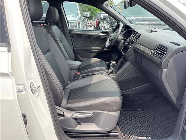 2024 Volkswagen Tiguan SE R-Line Black