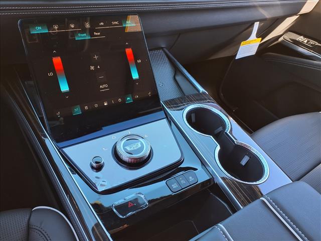 2026 Cadillac Escalade Luxury - Photo 14