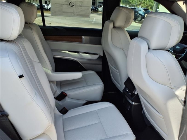 2026 Cadillac VISTIQ 