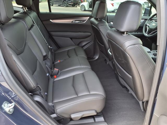 2025 Cadillac XT6 Luxury