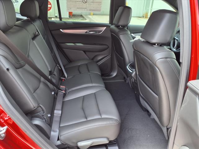 2025 Cadillac XT6 Luxury