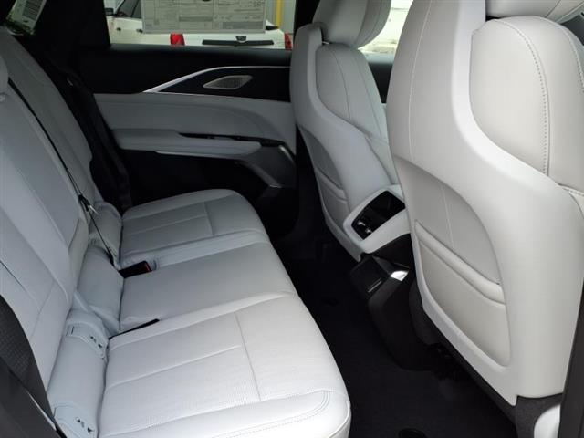 2025 Cadillac LYRIQ Sport