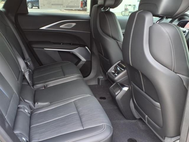 2025 Cadillac LYRIQ Sport