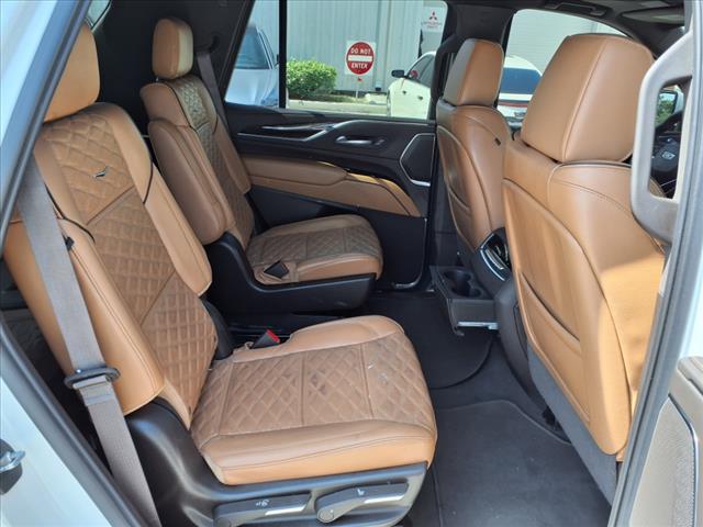 2022 Cadillac Escalade Premium Luxury