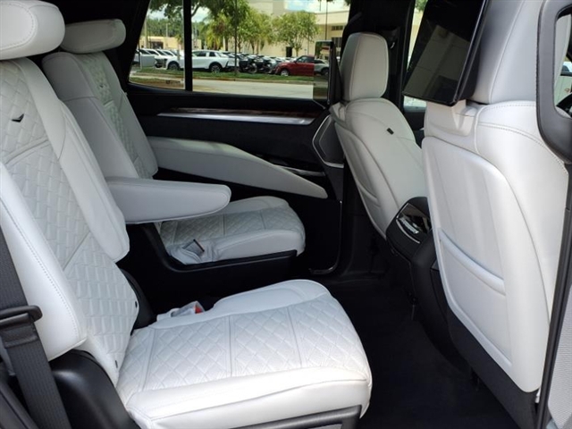 2025 Cadillac Escalade Sport Platinum