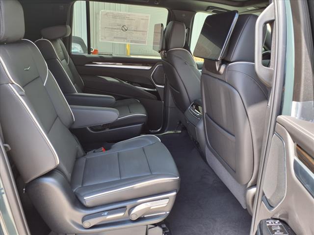 2025 Cadillac Escalade ESV Premium