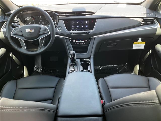 2025 Cadillac XT5 Luxury